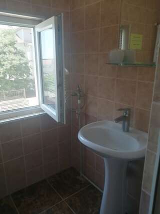 Гостиница Елена Джубга Четырехместный номер-6