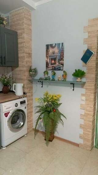 Гостиница Елена Джубга Трехместный номер-9