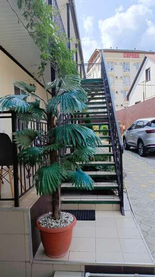 Гостиница Елена Джубга Трехместный номер-7